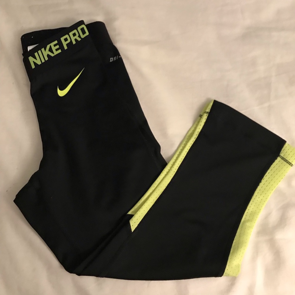 Nike Pro Crop Leggings